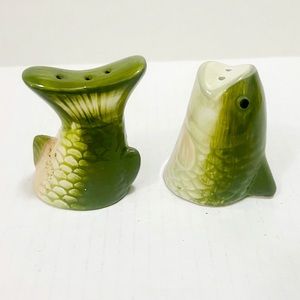 Vintage Ceramic Trout/fish Salt and Pepper Shakers Head and Tail